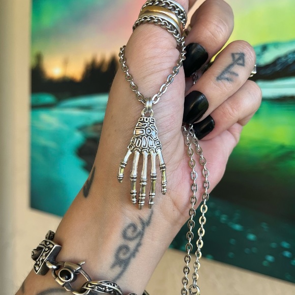 skull hands set earrings necklace goth halloween silver plated & stainless steel - Picture 10 of 12